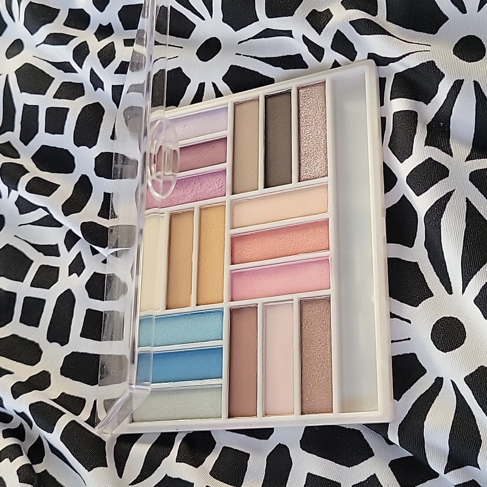 🥰 ULTA BEAUTY PALETTE